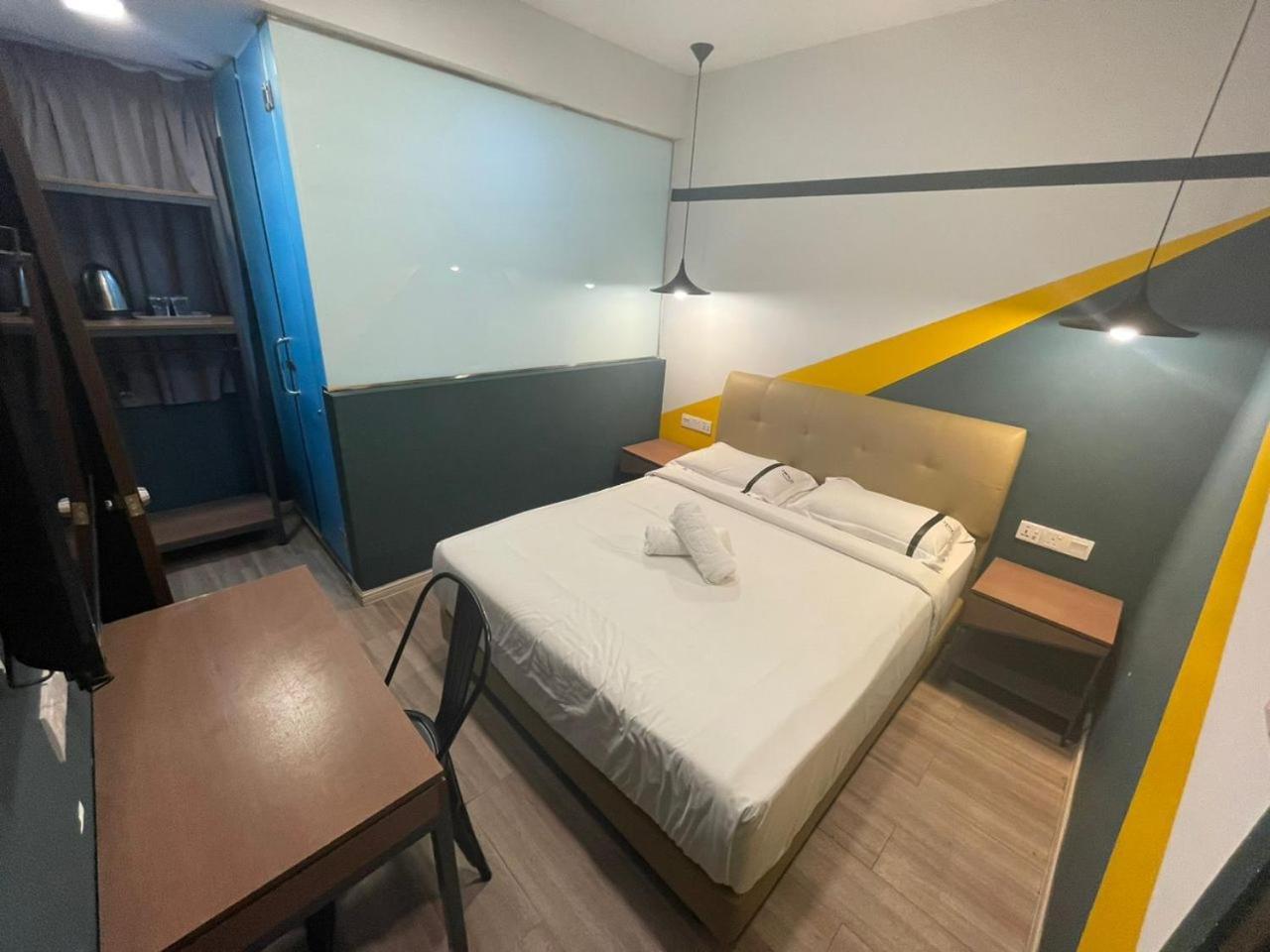 Smile Hotel Subang Airport Shah Alam Exterior foto