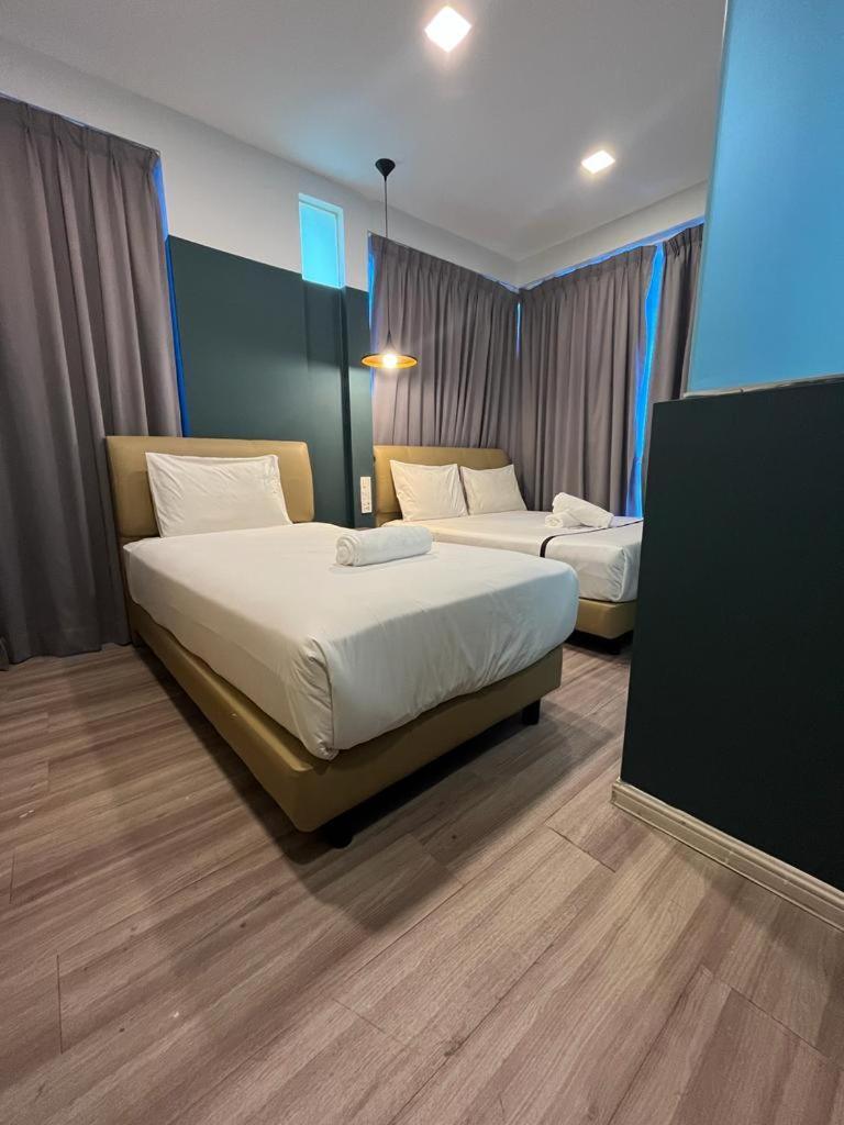 Smile Hotel Subang Airport Shah Alam Exterior foto